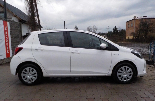 Toyota Yaris cena 26900 przebieg: 133543, rok produkcji 2016 z Pszów małe 277